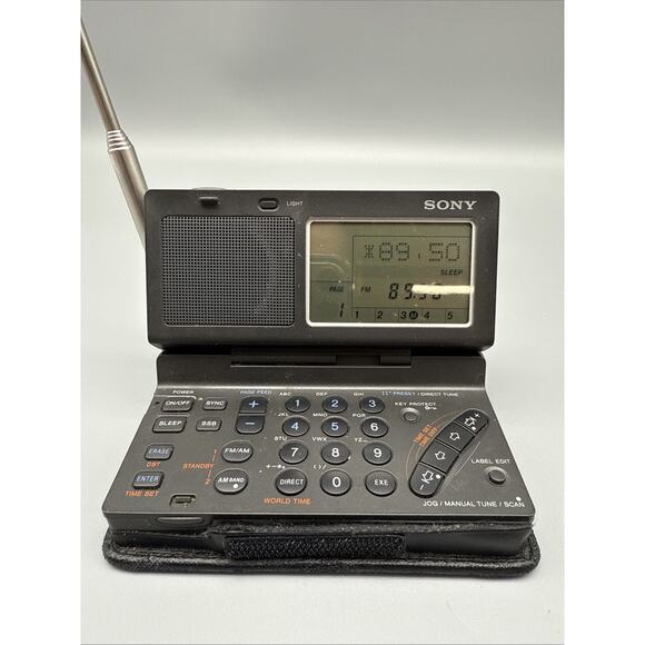 Sony ICF SW100 World Band Receiver FM AM LW SW SSB Radio w Case Manual - Picture 2 of 13